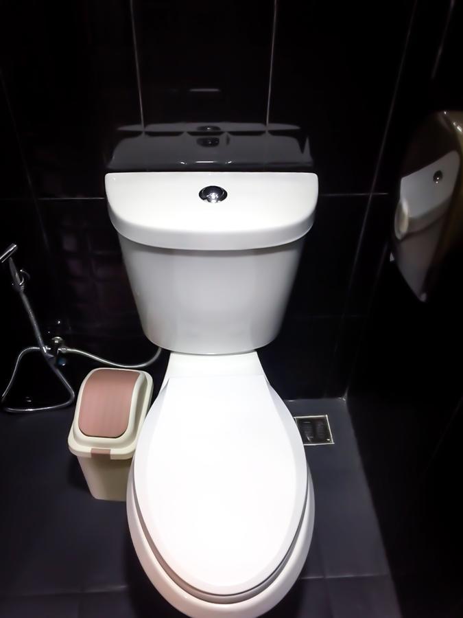Artistel (Adults Only) Hostel เชียงใหม่ ภายนอก รูปภาพ