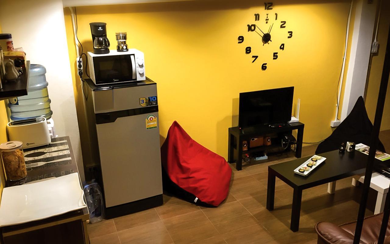 Artistel (Adults Only) Hostel เชียงใหม่ ภายนอก รูปภาพ
