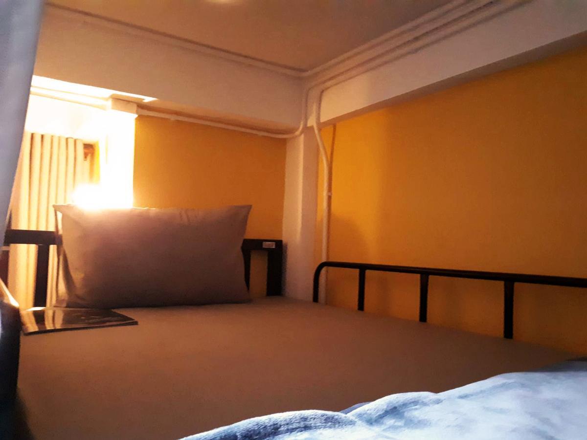 Artistel (Adults Only) Hostel เชียงใหม่ ภายนอก รูปภาพ